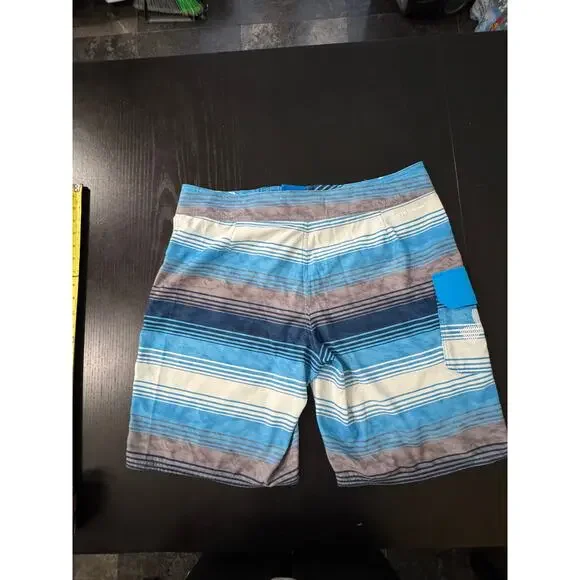 Under Armour Heat Gear Blue Loose Swimming Shorts size 36 - Picture 2 of 4